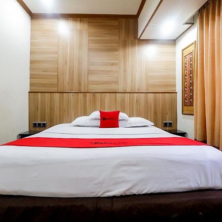 Reddoorz Plus @ Banjarmasin Tengah Hotel Ngoại thất bức ảnh